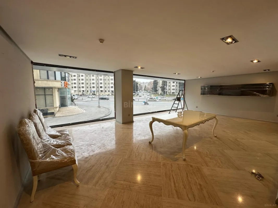 Kirayə verilir obyekt 800 m²