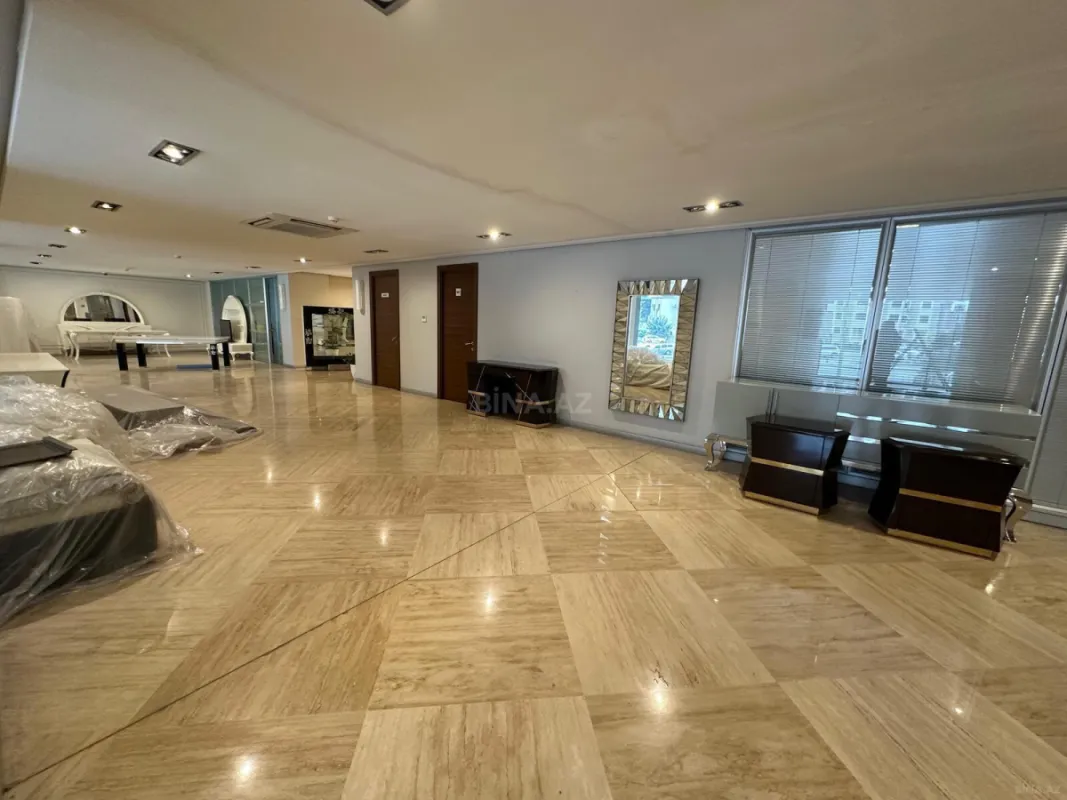 Kirayə verilir obyekt 800 m²