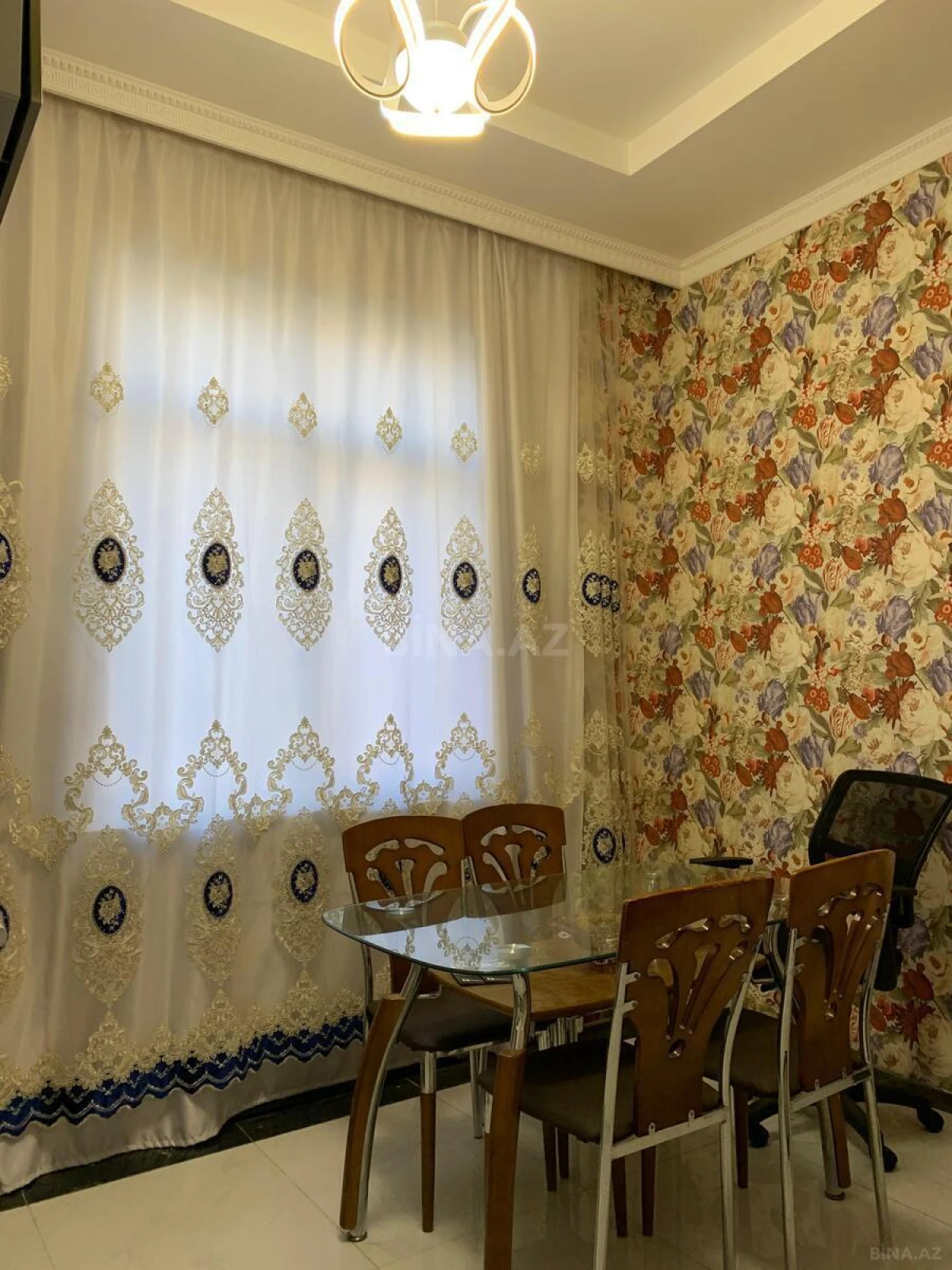 Kirayə verilir 3 otaqlı mənzil 110 m²