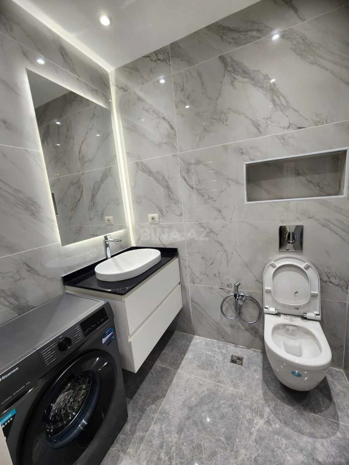 Kirayə verilir 2 otaqlı mənzil 60 m²