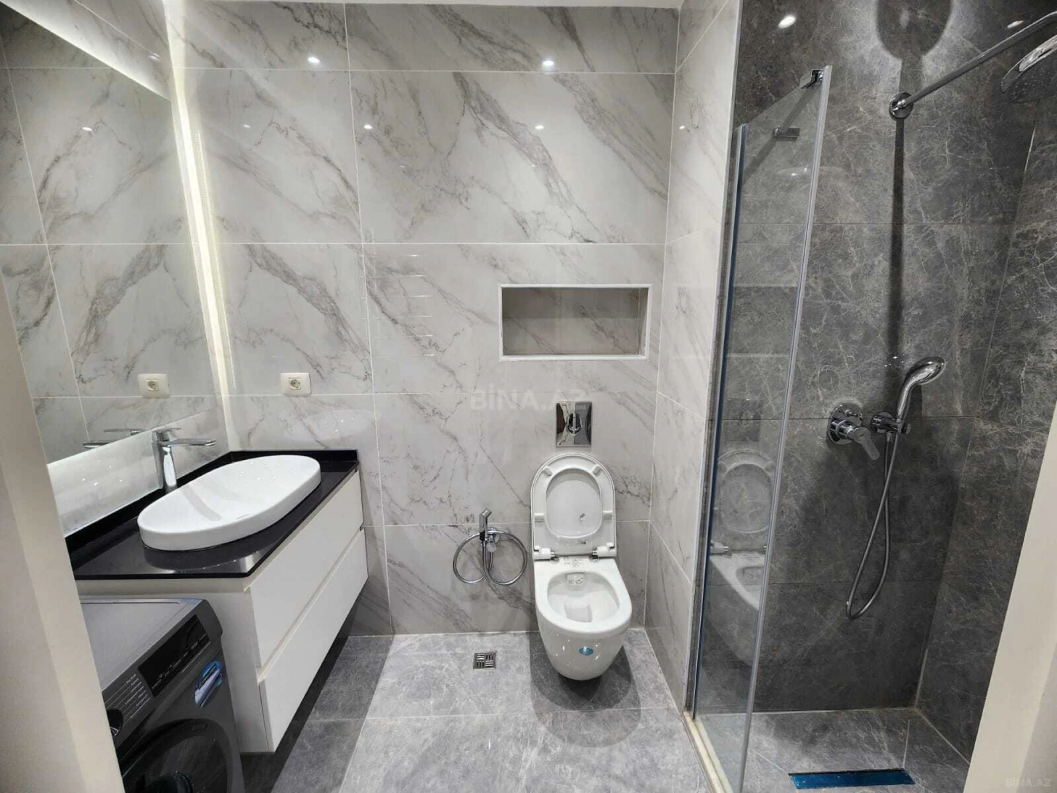 Kirayə verilir 2 otaqlı mənzil 60 m²