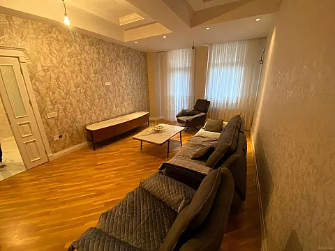 Satılır 3 otaqlı mənzil 112 m² — Bakı, Memar Əcəmi yanı 3 otaq 112.00 m²