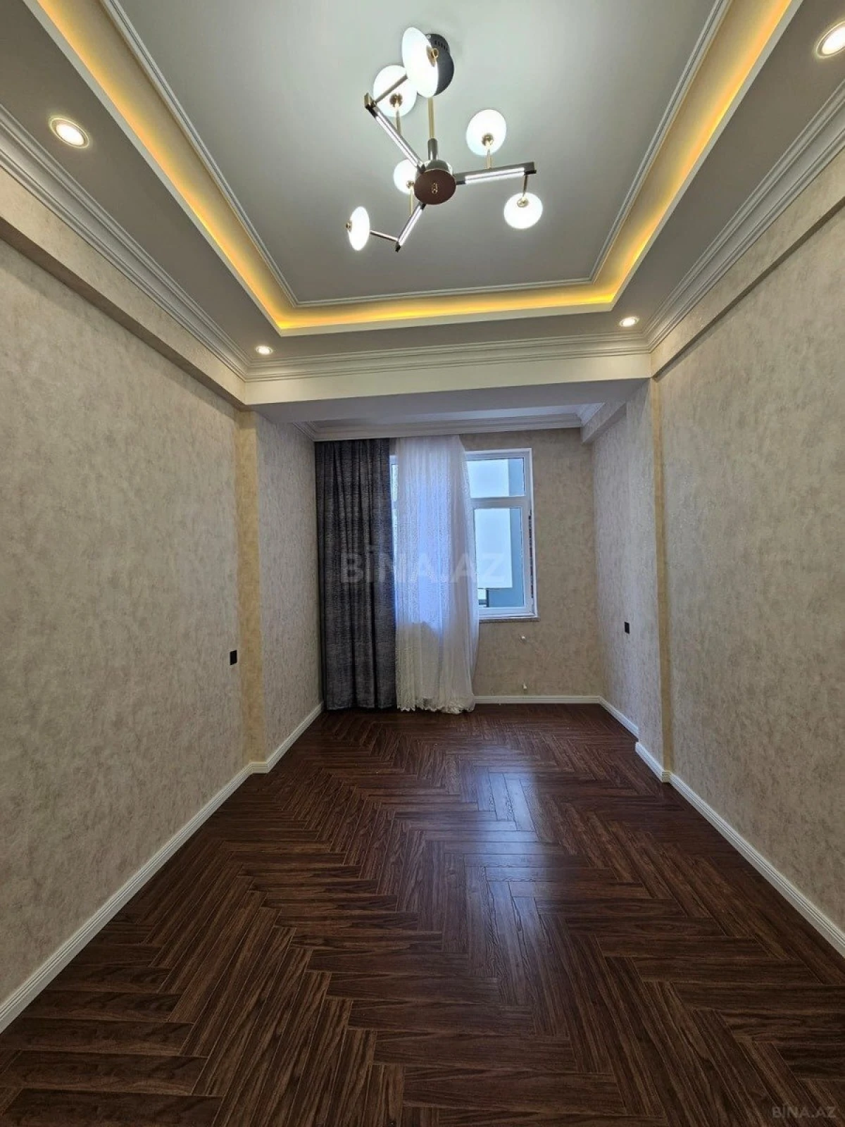 Satılır 3 otaqlı mənzil 112 m²