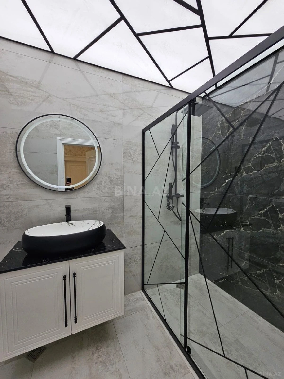 Satılır 3 otaqlı mənzil 112 m²