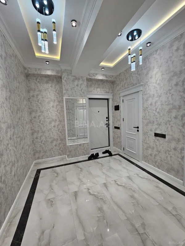 Satılır 3 otaqlı mənzil 112 m²