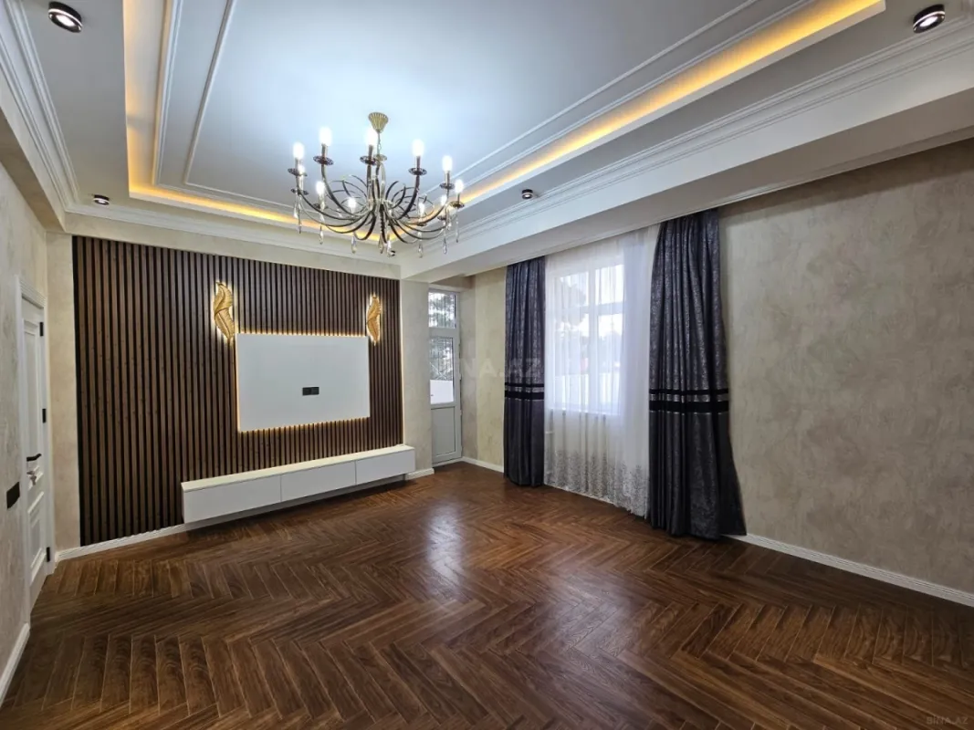 Satılır 3 otaqlı mənzil 112 m²