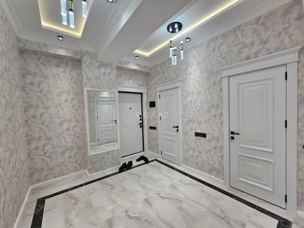 Satılır 3 otaqlı mənzil 112 m²