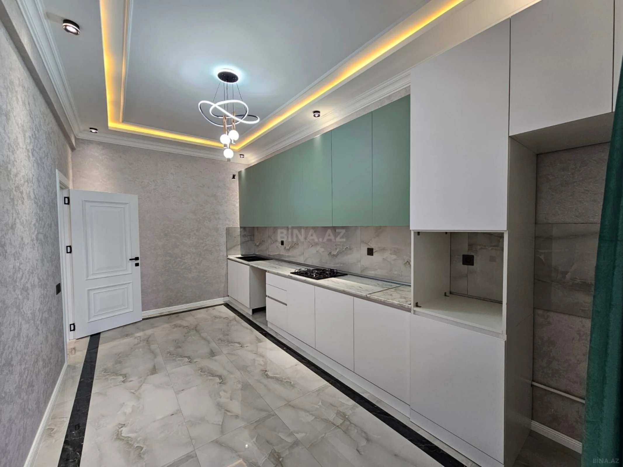 Satılır 3 otaqlı mənzil 112 m²