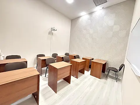 Kirayə verilir 1 otaqlı ofis 12 m² — Bakı, İnşaatçılar 1 otaq 12.00 m²