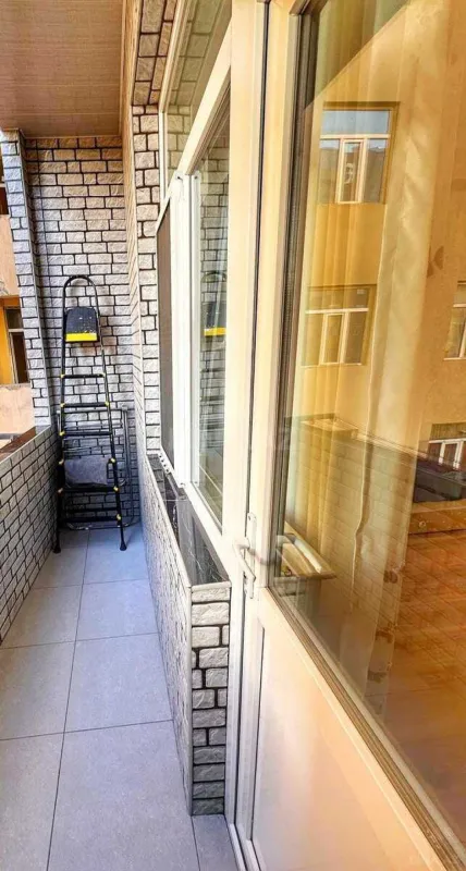 Satılır 3 otaqlı mənzil 140 m²