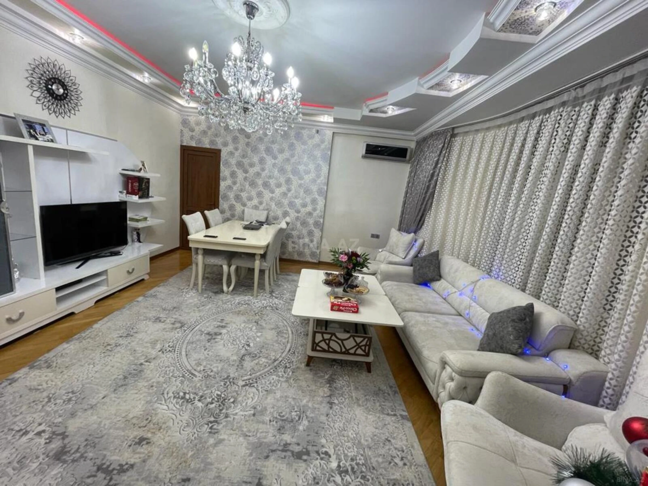 Satılır 3 otaqlı mənzil 108 m²