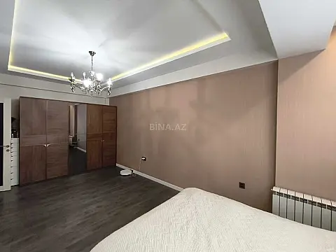 Satılır 3 otaqlı mənzil 122 m²