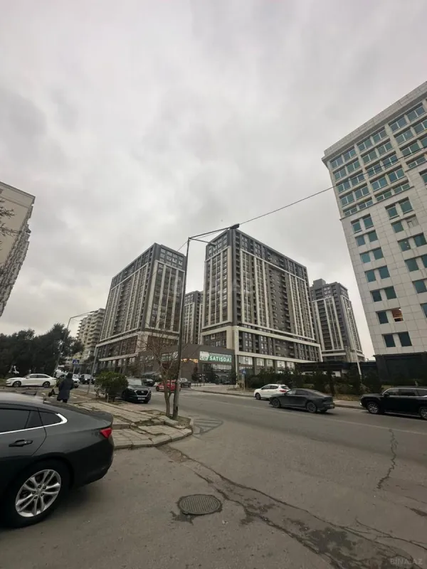 Satılır obyekt 193.8 m²