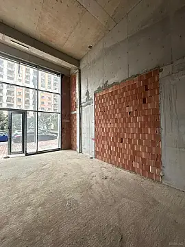 Satılır obyekt 193.8 m²