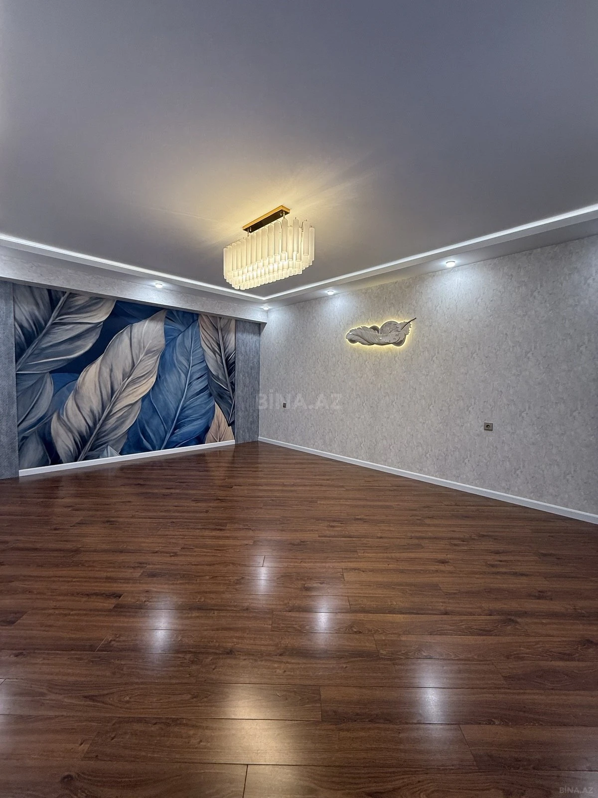 Satılır 2 otaqlı mənzil 84 m²