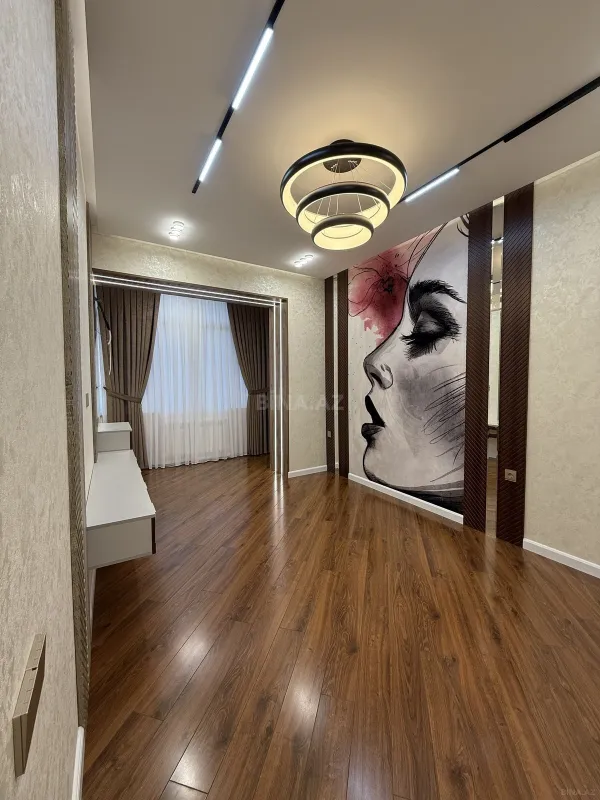 Satılır 2 otaqlı mənzil 84 m²