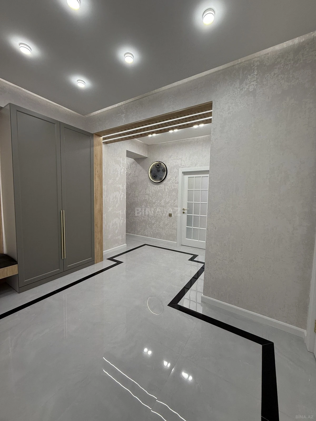 Satılır 2 otaqlı mənzil 84 m²