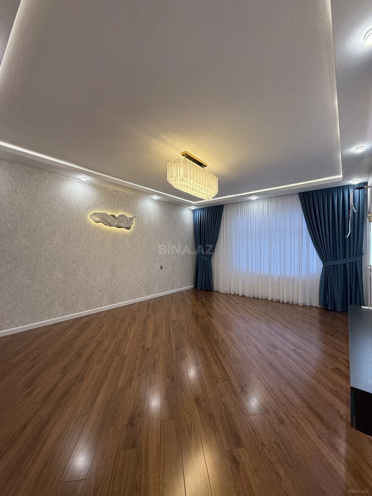 Satılır 2 otaqlı mənzil 84 m²