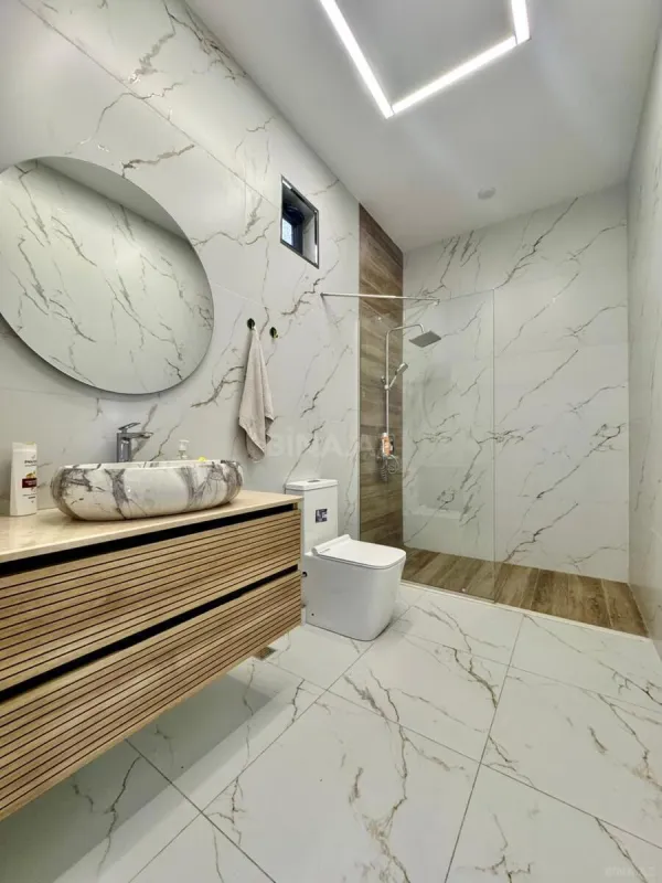 Satılır 4 otaqlı həyət evi 210 m²