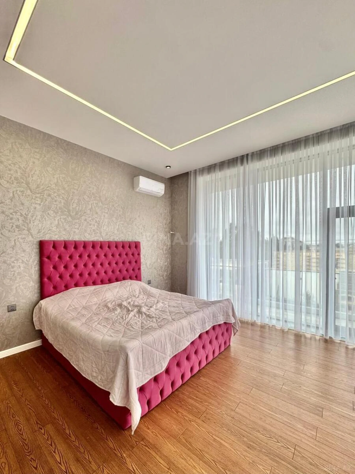 Satılır 4 otaqlı həyət evi 210 m²