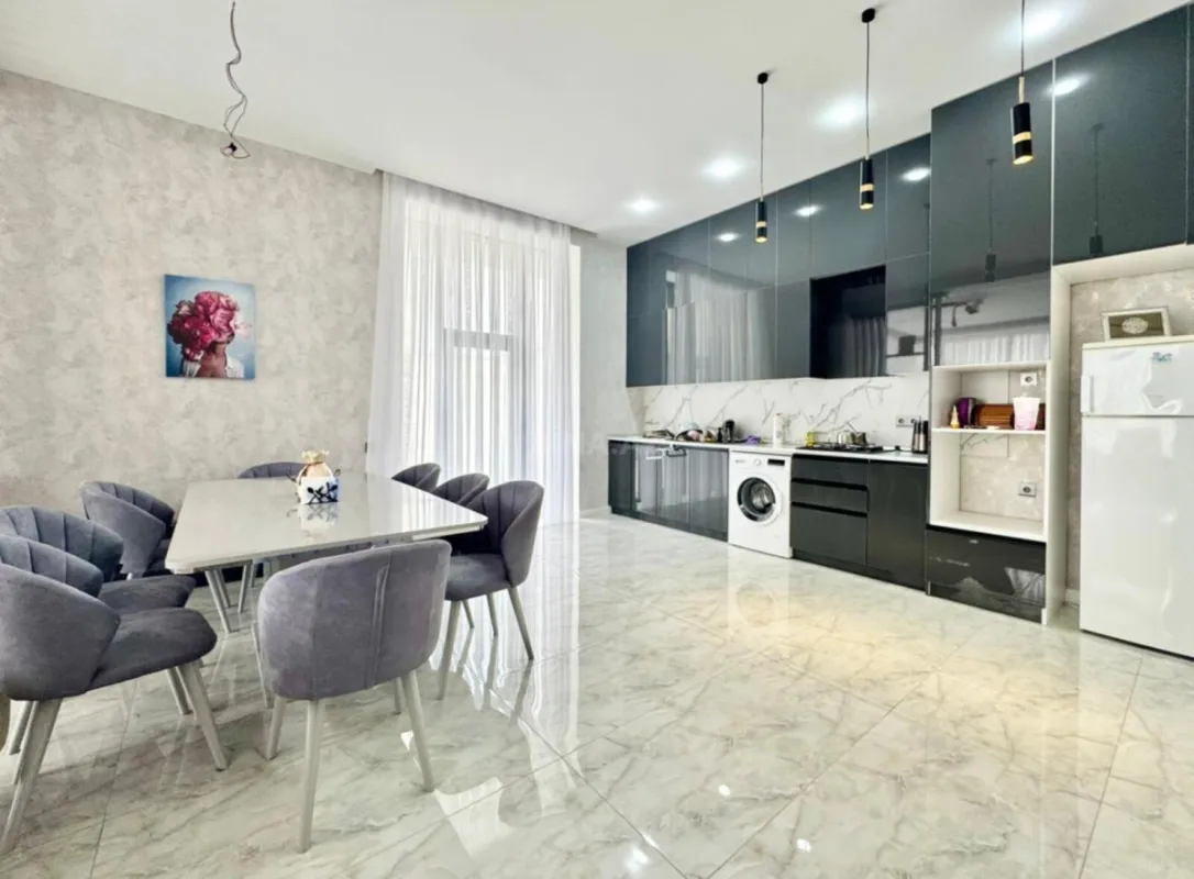 Satılır 4 otaqlı həyət evi 210 m²