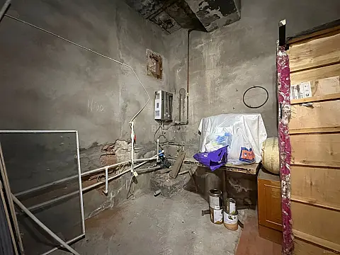 Satılır 3 otaqlı mənzil 200 m²