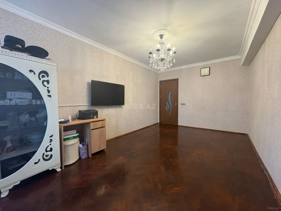 Satılır 3 otaqlı mənzil 200 m²
