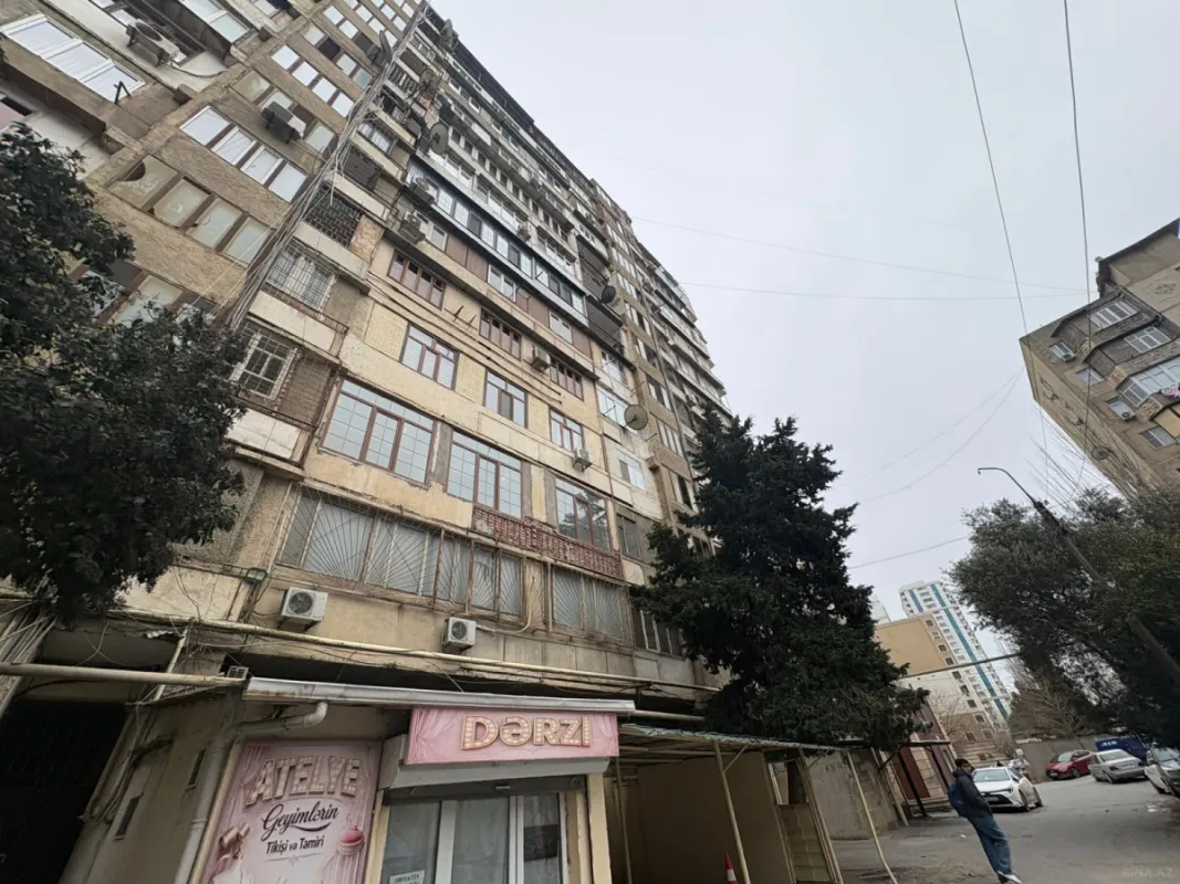 Satılır 3 otaqlı mənzil 200 m²