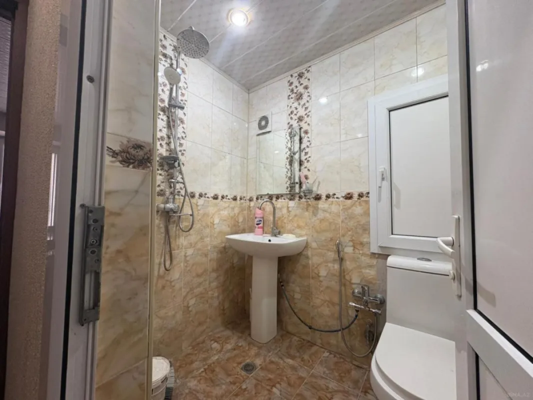 Satılır 3 otaqlı mənzil 200 m²