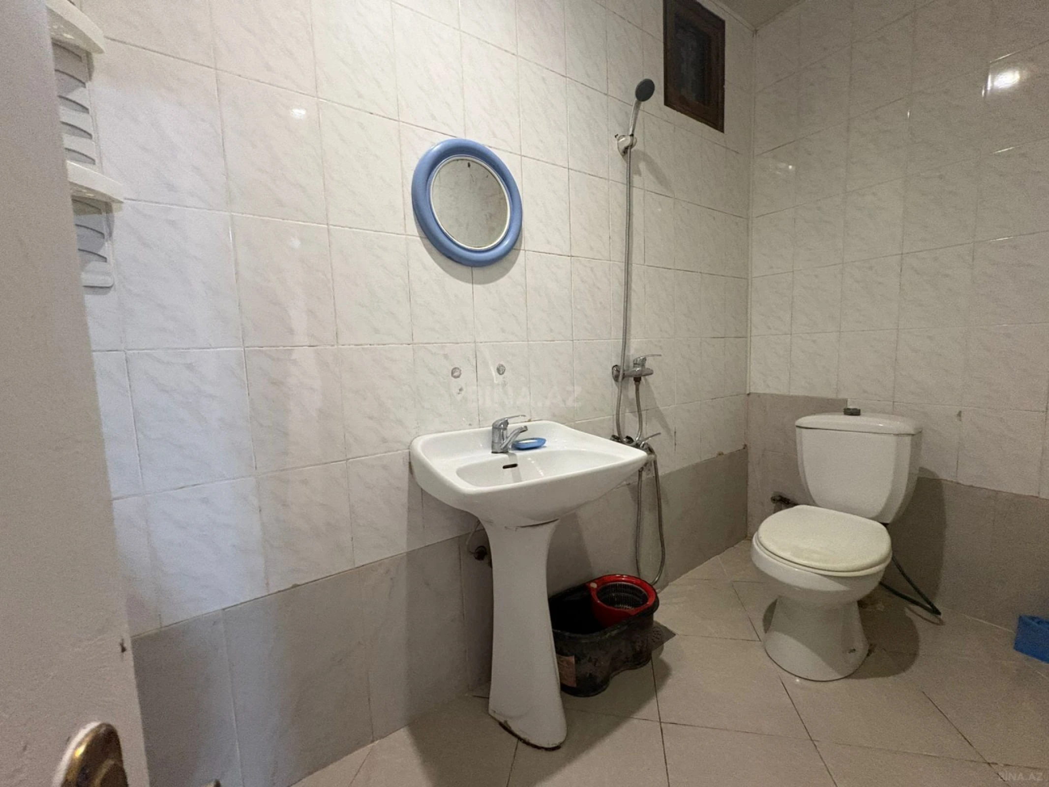 Satılır 3 otaqlı mənzil 200 m²