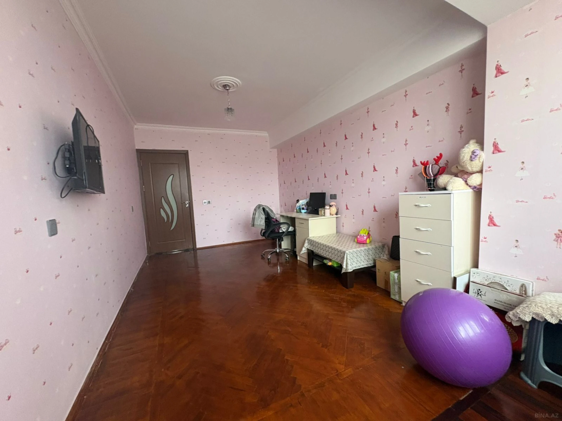 Satılır 3 otaqlı mənzil 200 m²