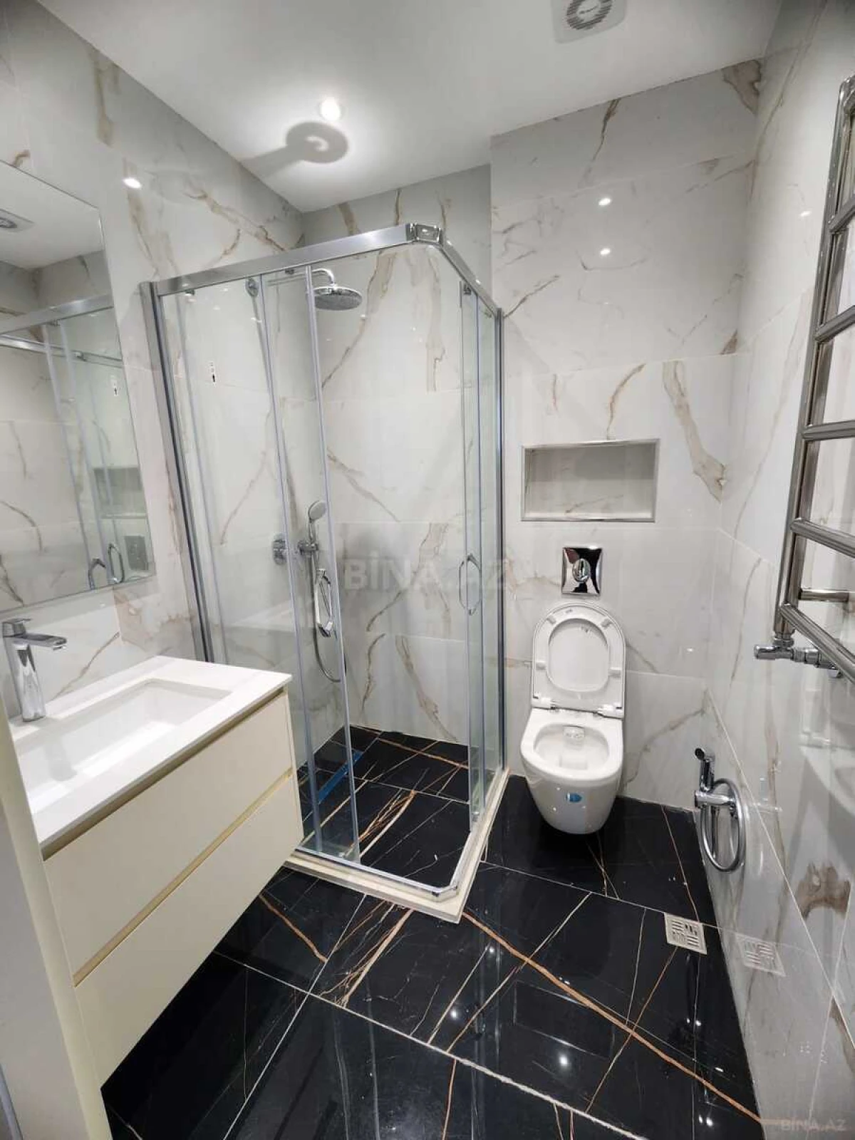 Kirayə verilir 3 otaqlı mənzil 75 m²