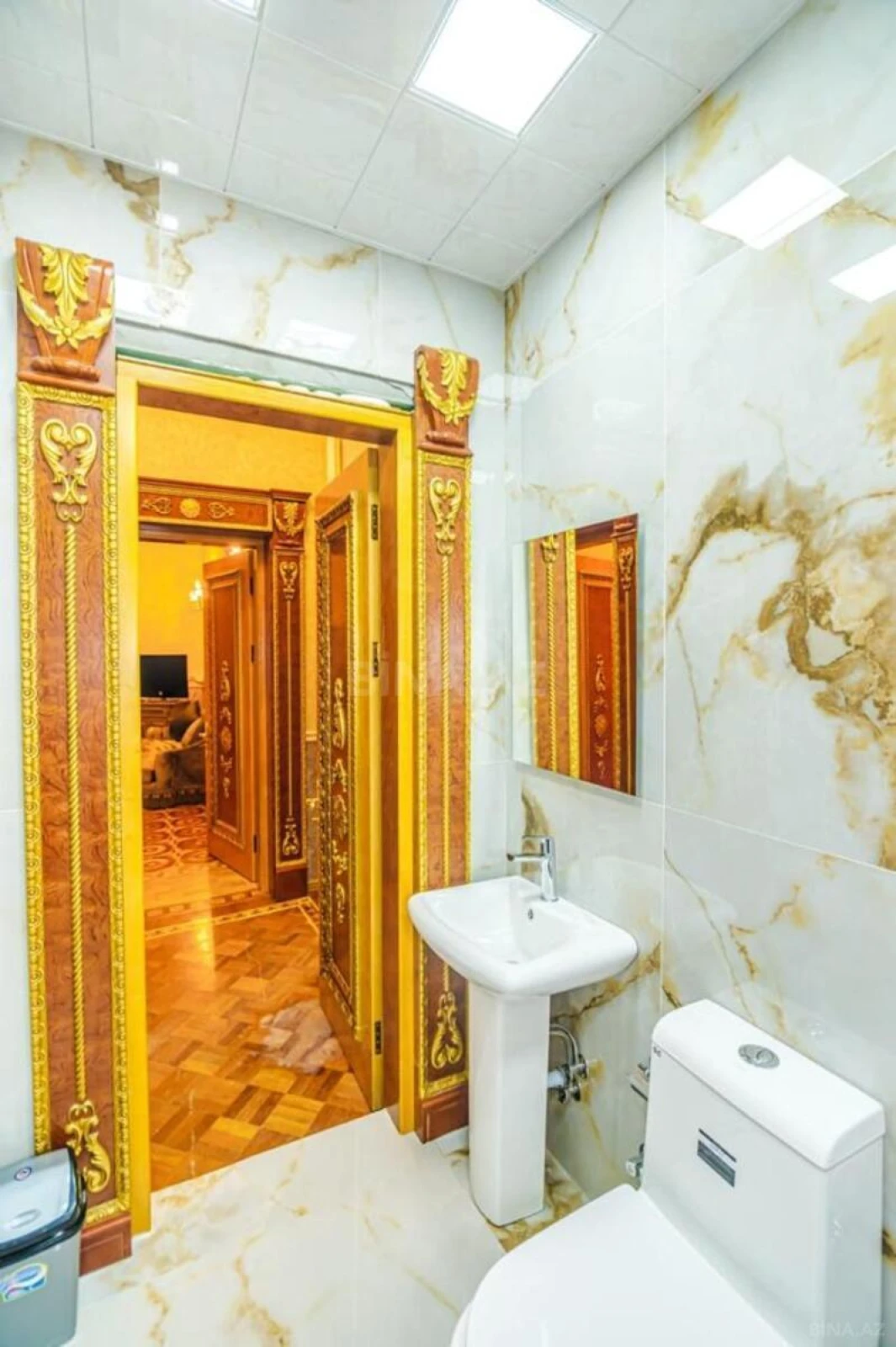 Kirayə verilir 5 otaqlı mənzil 210 m²