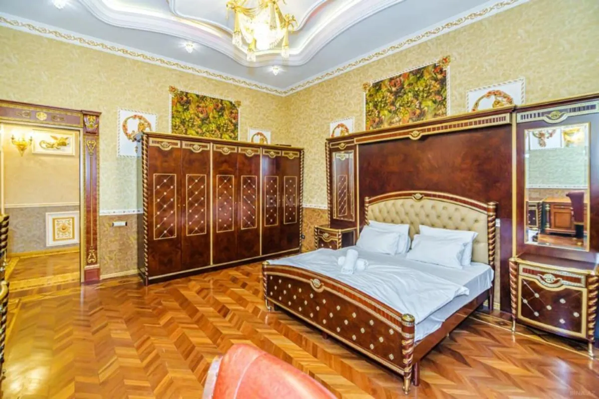 Kirayə verilir 5 otaqlı mənzil 210 m²