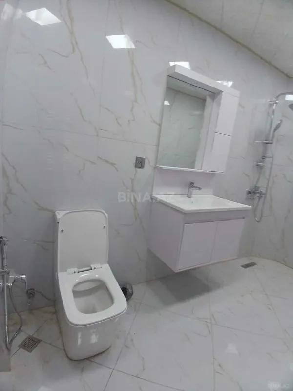 Kirayə verilir 3 otaqlı mənzil 140 m²