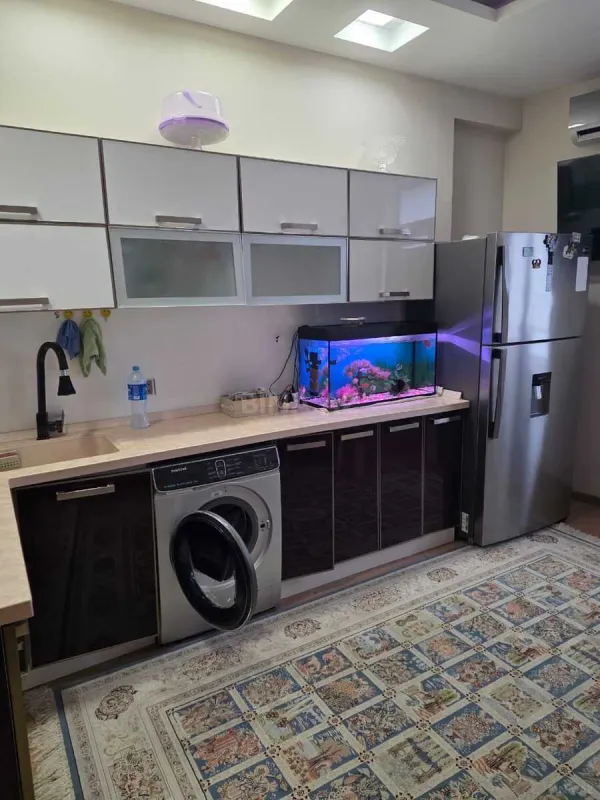 Kirayə verilir 3 otaqlı mənzil 120 m²