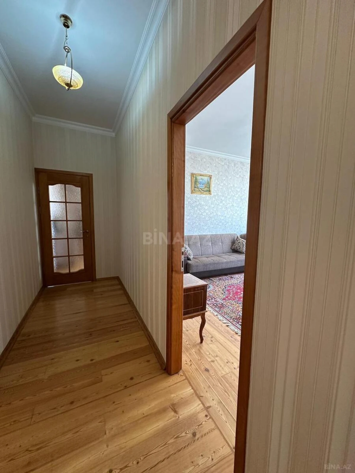 Kirayə verilir 2 otaqlı mənzil 90 m²