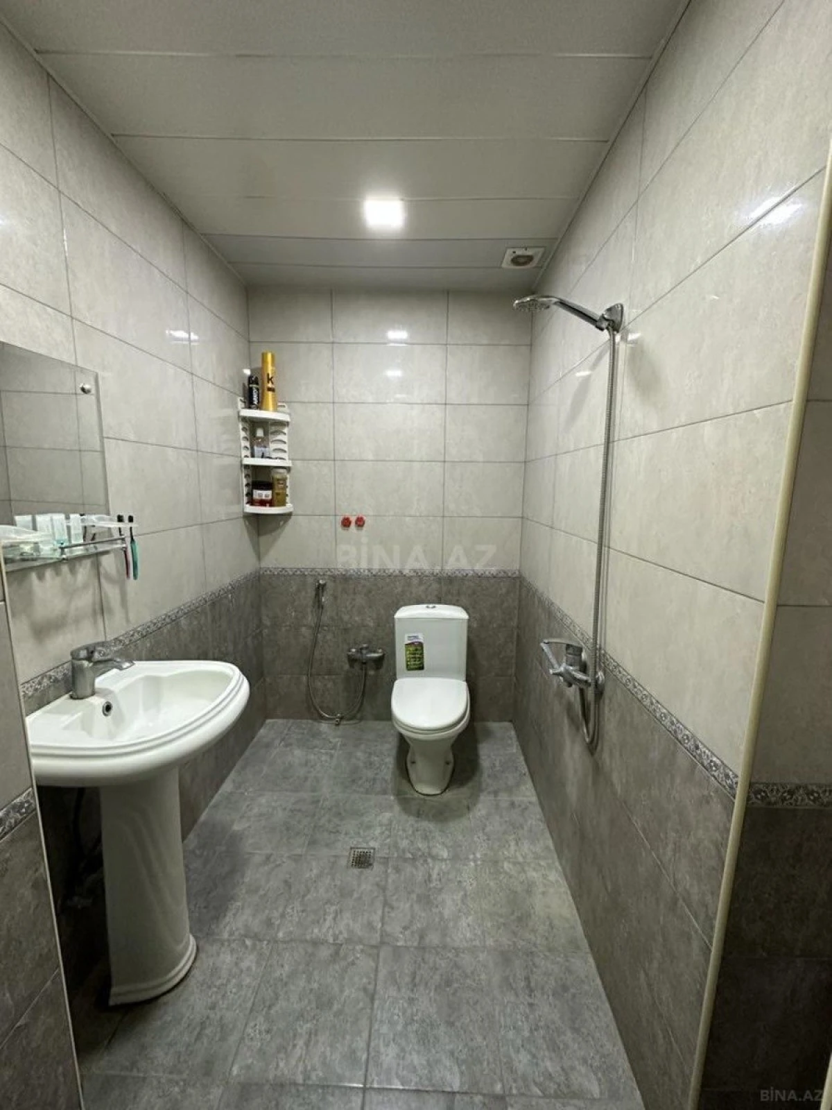Kirayə verilir 2 otaqlı mənzil 90 m²