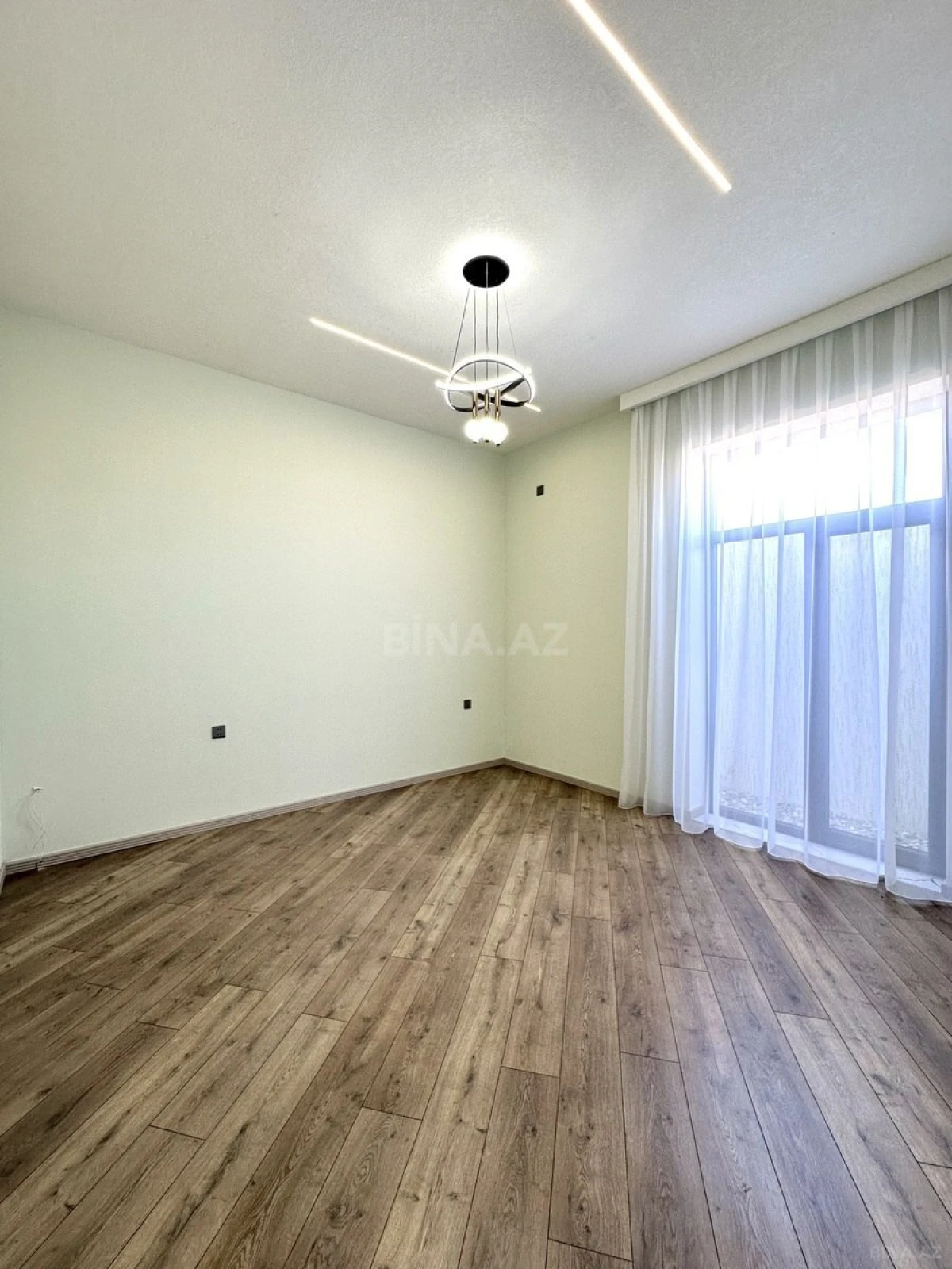 Satılır 4 otaqlı həyət evi 150 m²