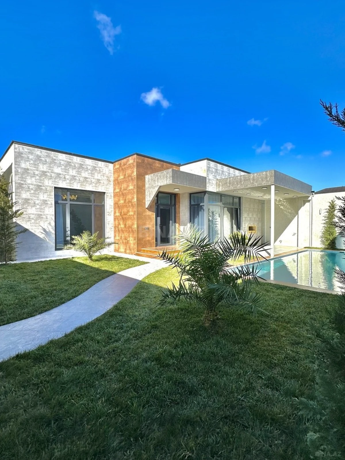 Satılır 4 otaqlı həyət evi 150 m²