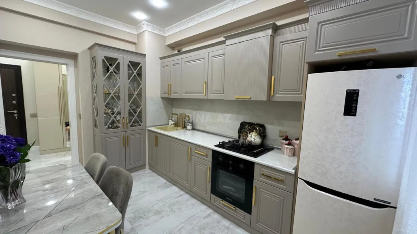Satılır 2 otaqlı mənzil 82 m²