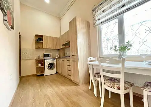 Satılır 1 otaqlı mənzil 50 m²