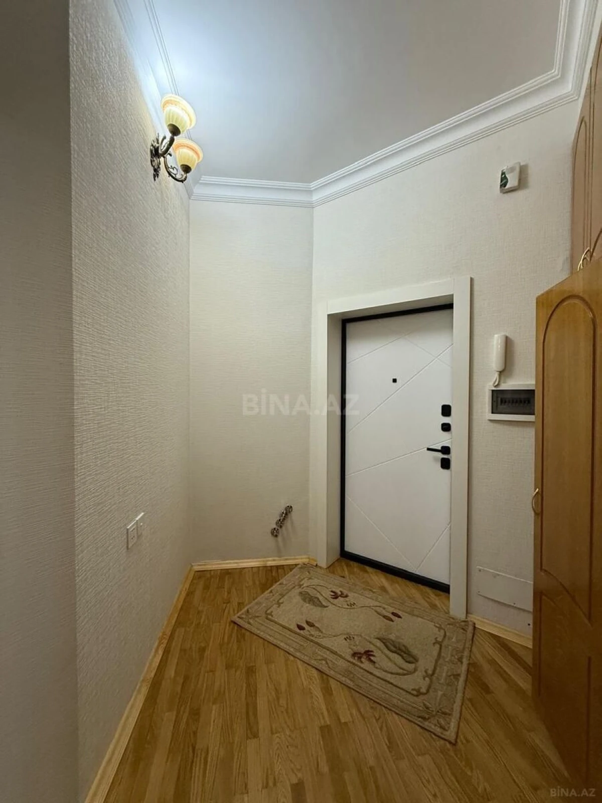 Kirayə verilir 4 otaqlı mənzil 120 m²