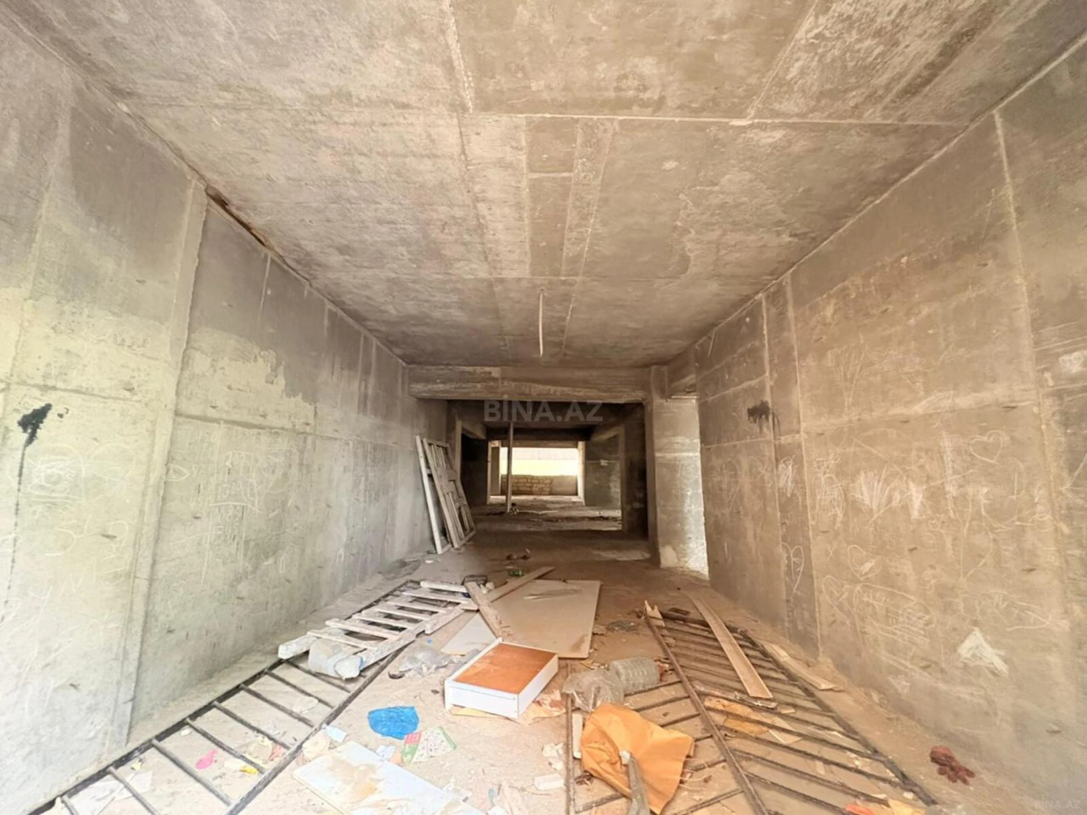 Satılır obyekt 600 m²