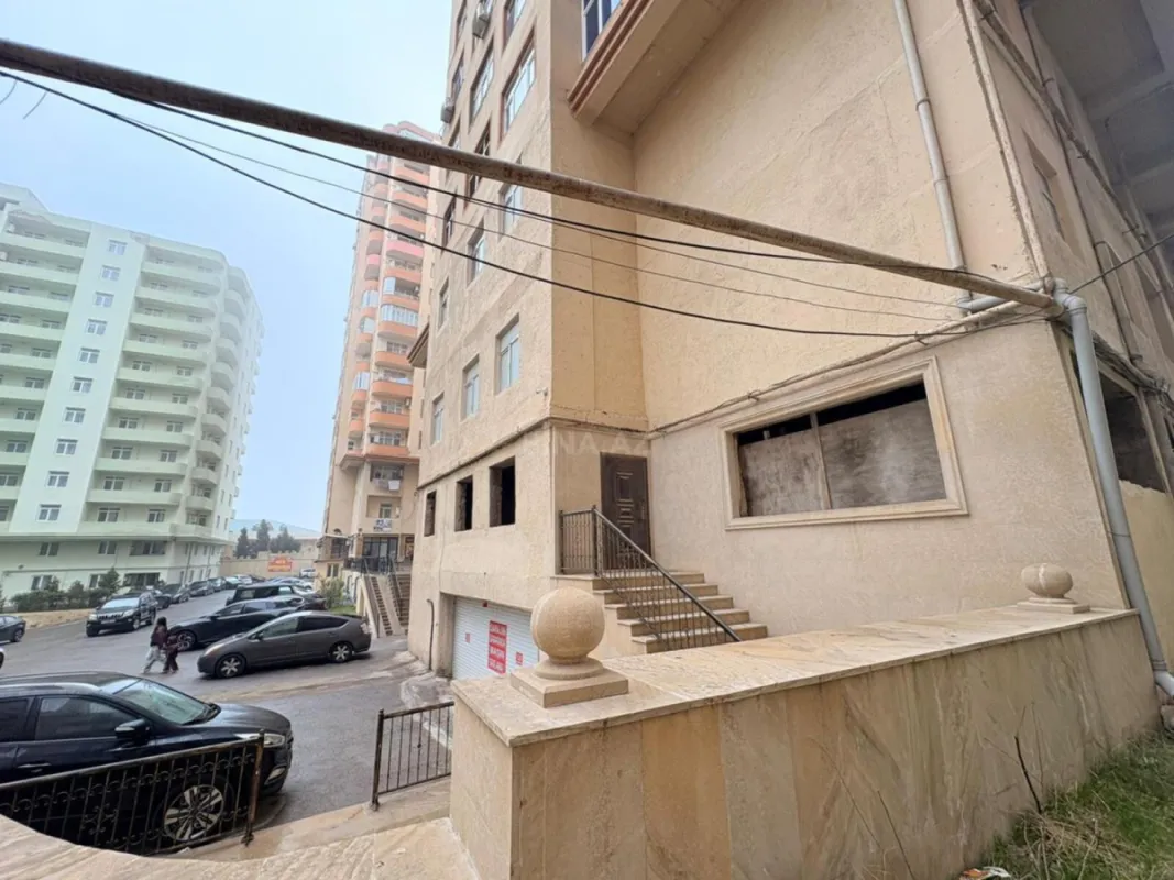 Satılır obyekt 600 m²