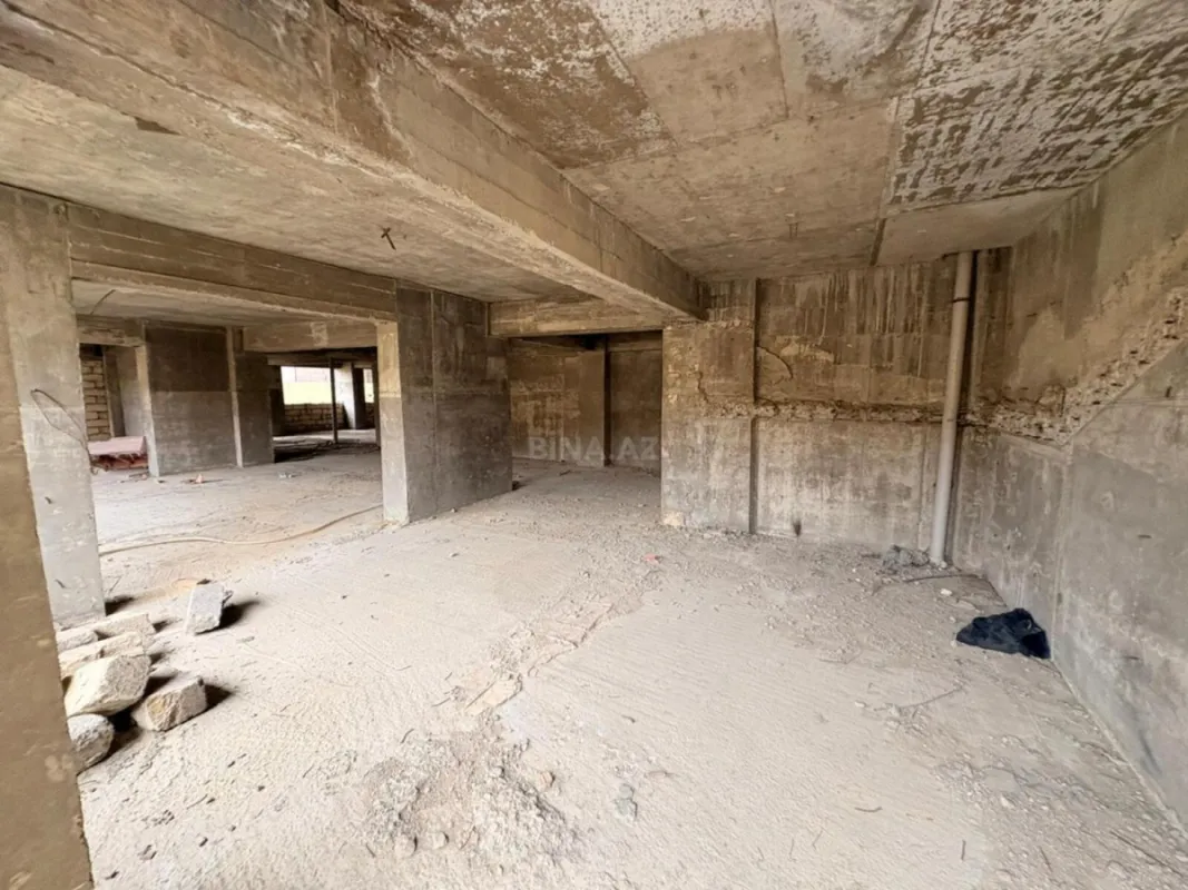 Satılır obyekt 600 m²