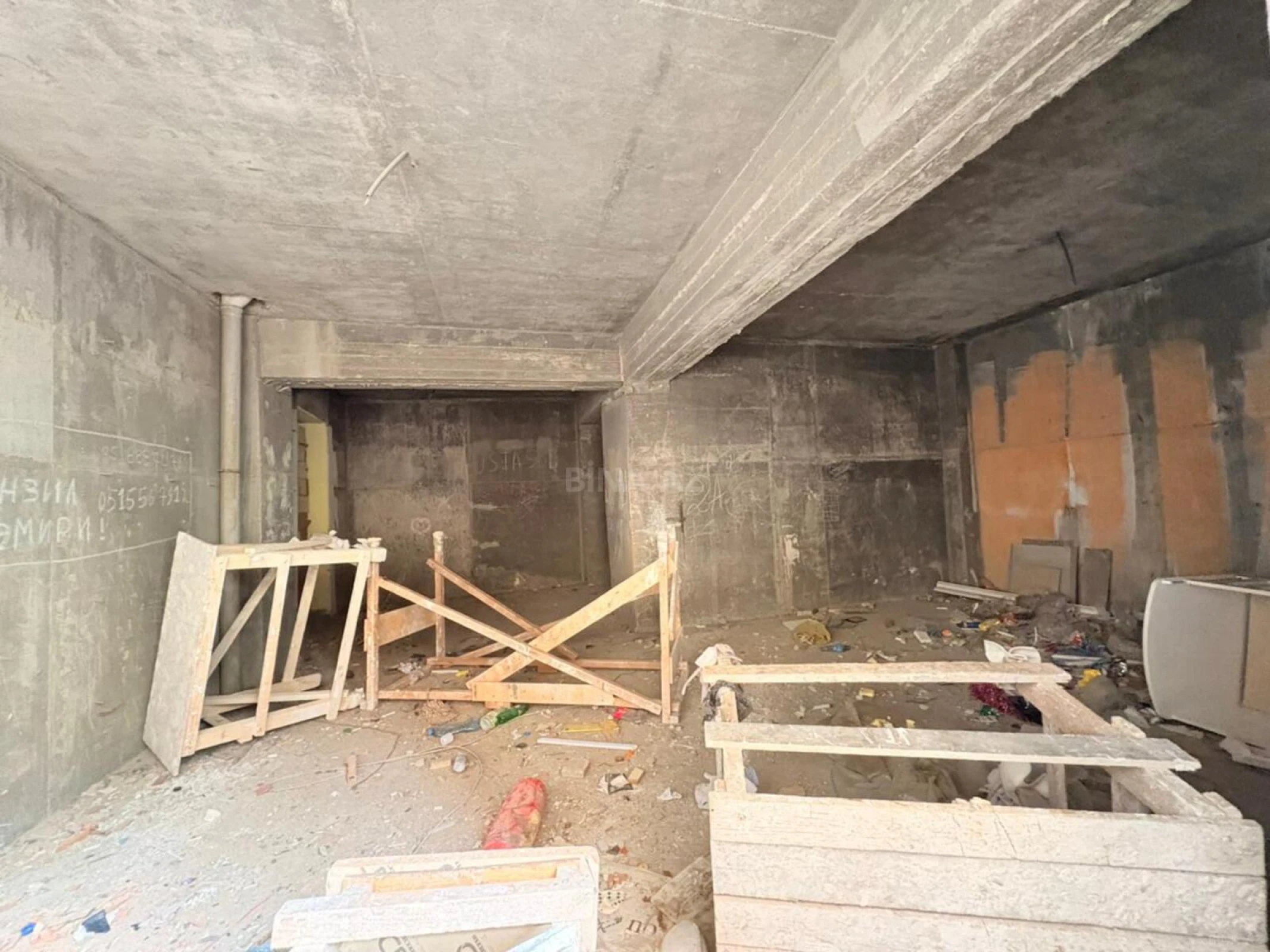 Satılır obyekt 600 m²