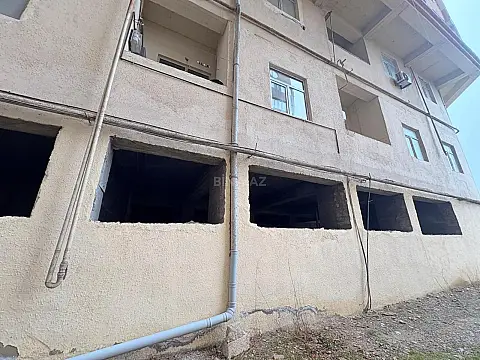 Satılır obyekt 600 m²