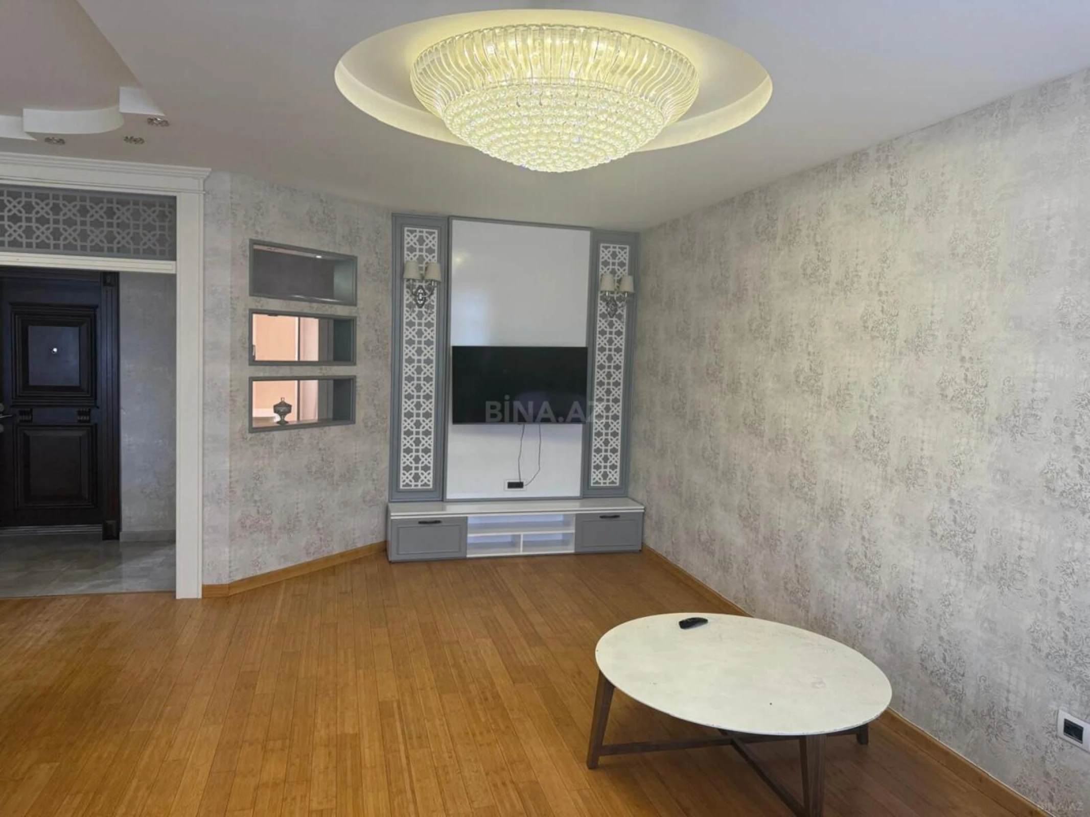 Kirayə verilir 2 otaqlı mənzil 80 m²