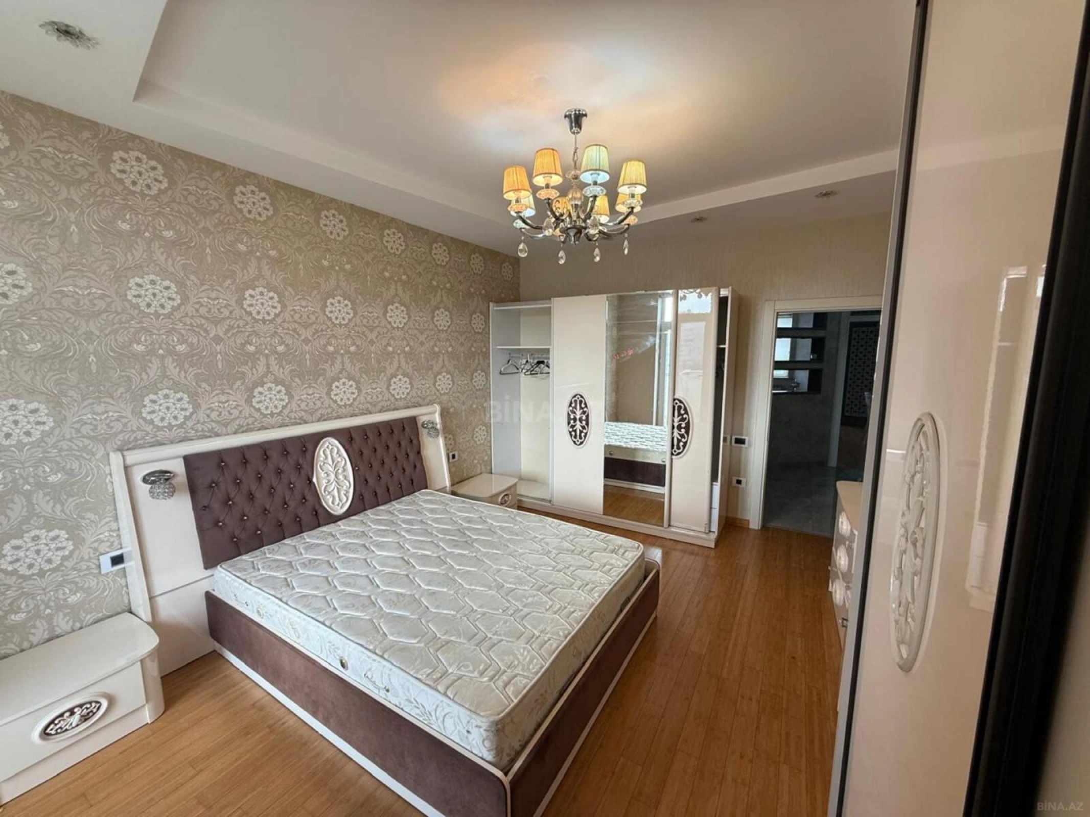 Kirayə verilir 2 otaqlı mənzil 80 m²